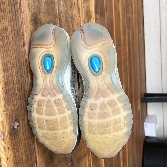 Nike Air Max 98 Queen Leo CL1502-001 Grey Green Sneakers youth 4.5 - Picture 3 of 4